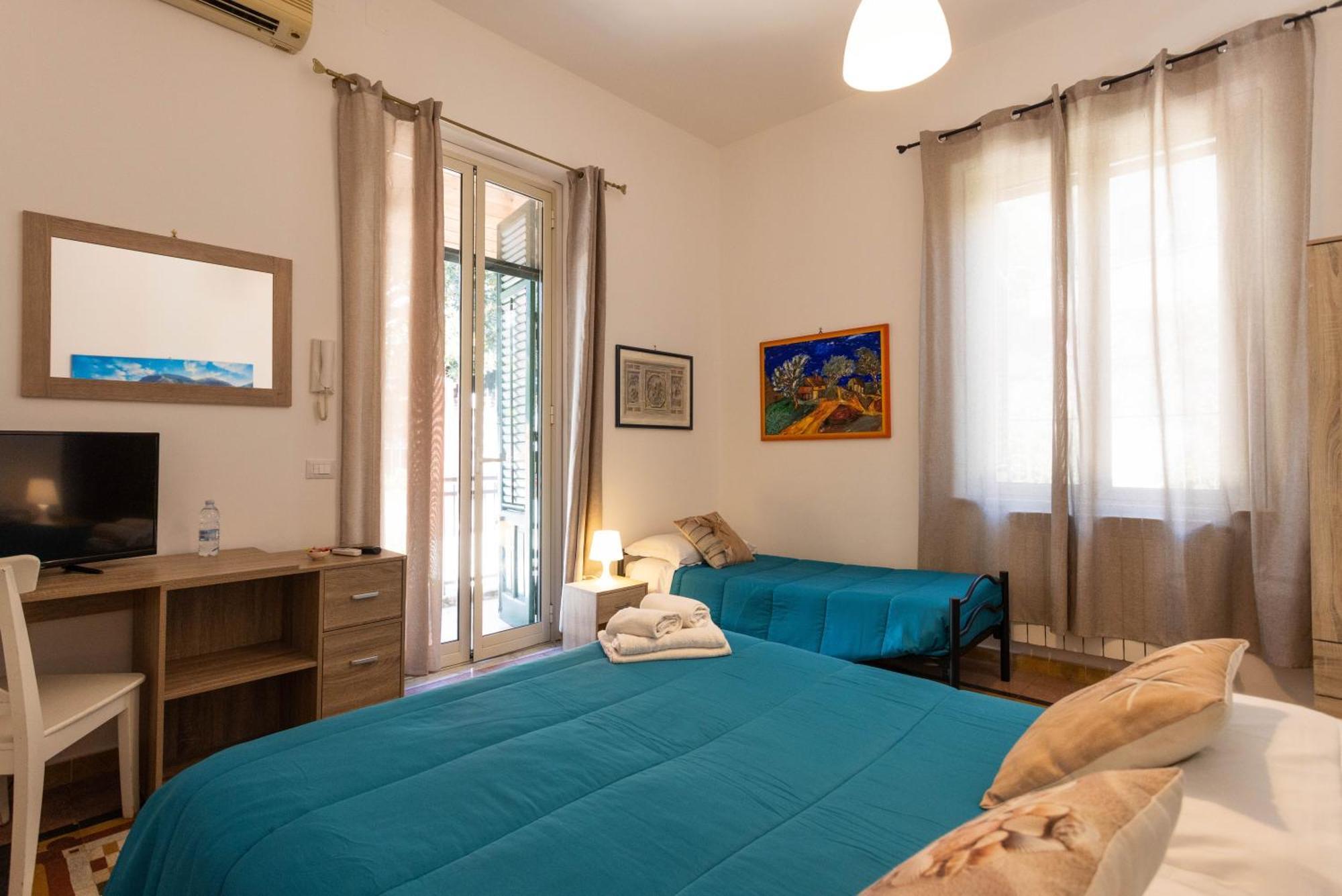 Mondello House Eraclea Hotel Екстериор снимка
