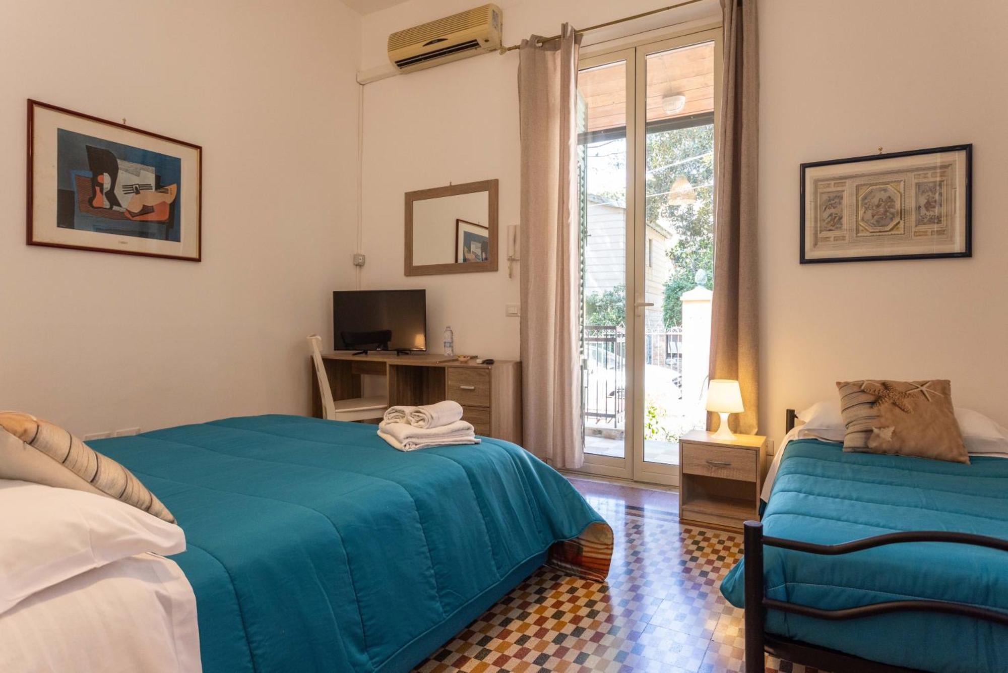 Mondello House Eraclea Hotel Екстериор снимка