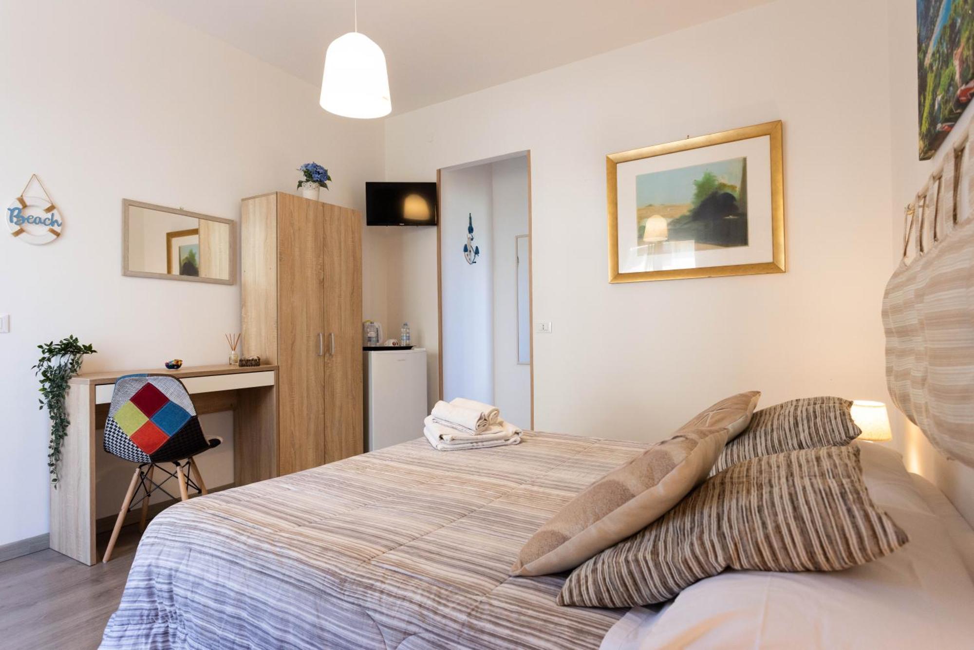 Mondello House Eraclea Hotel Екстериор снимка