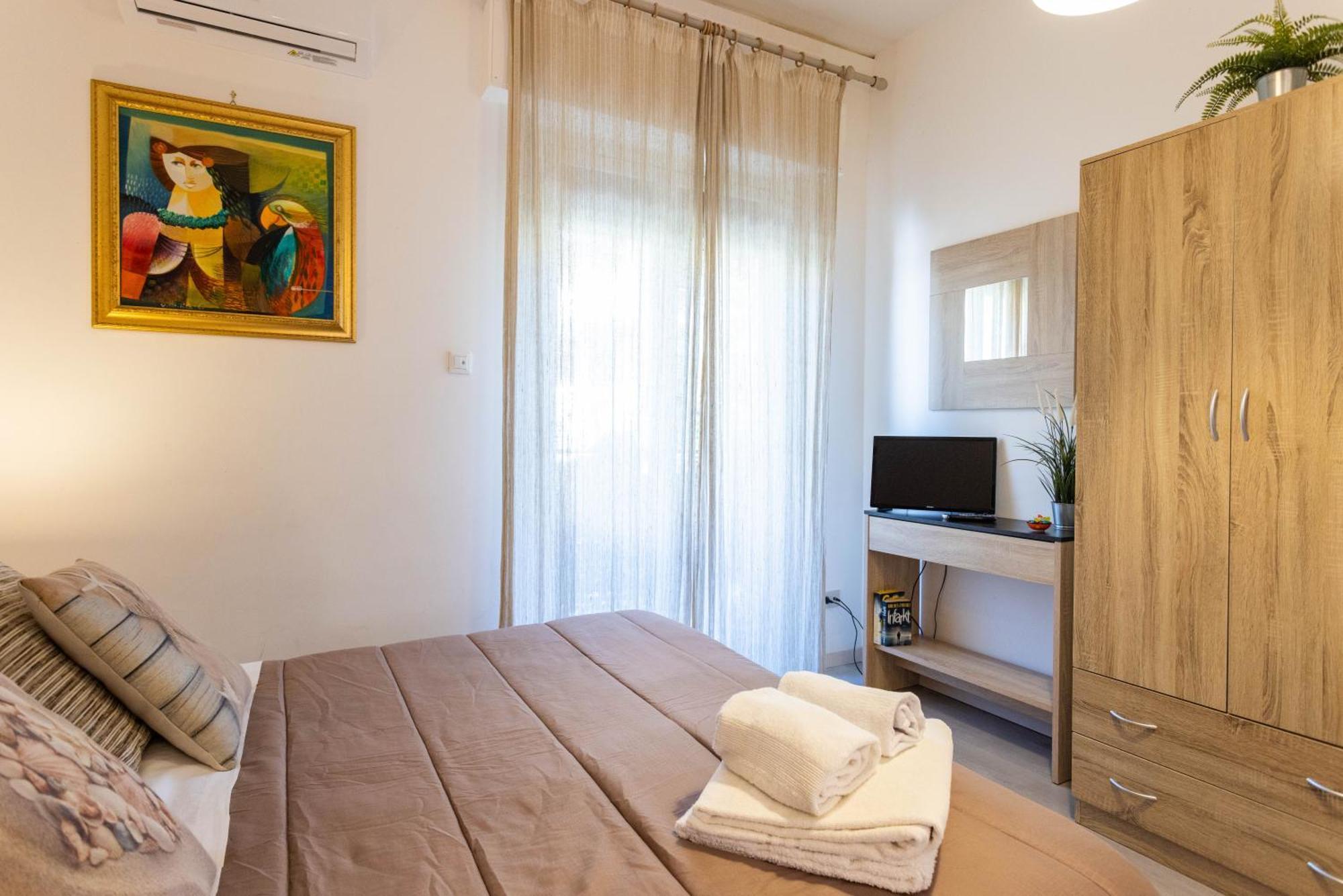 Mondello House Eraclea Hotel Екстериор снимка