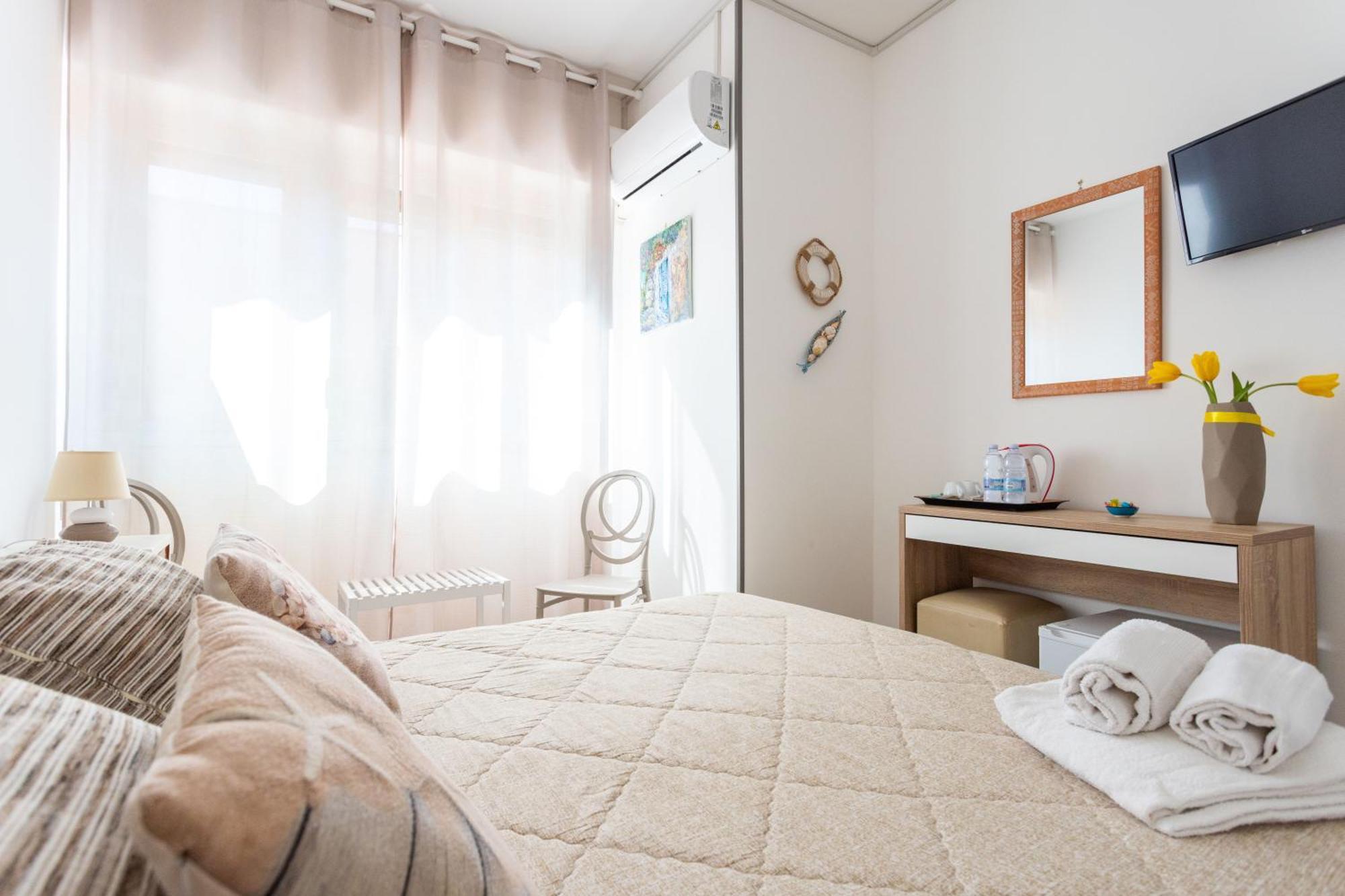 Mondello House Eraclea Hotel Екстериор снимка