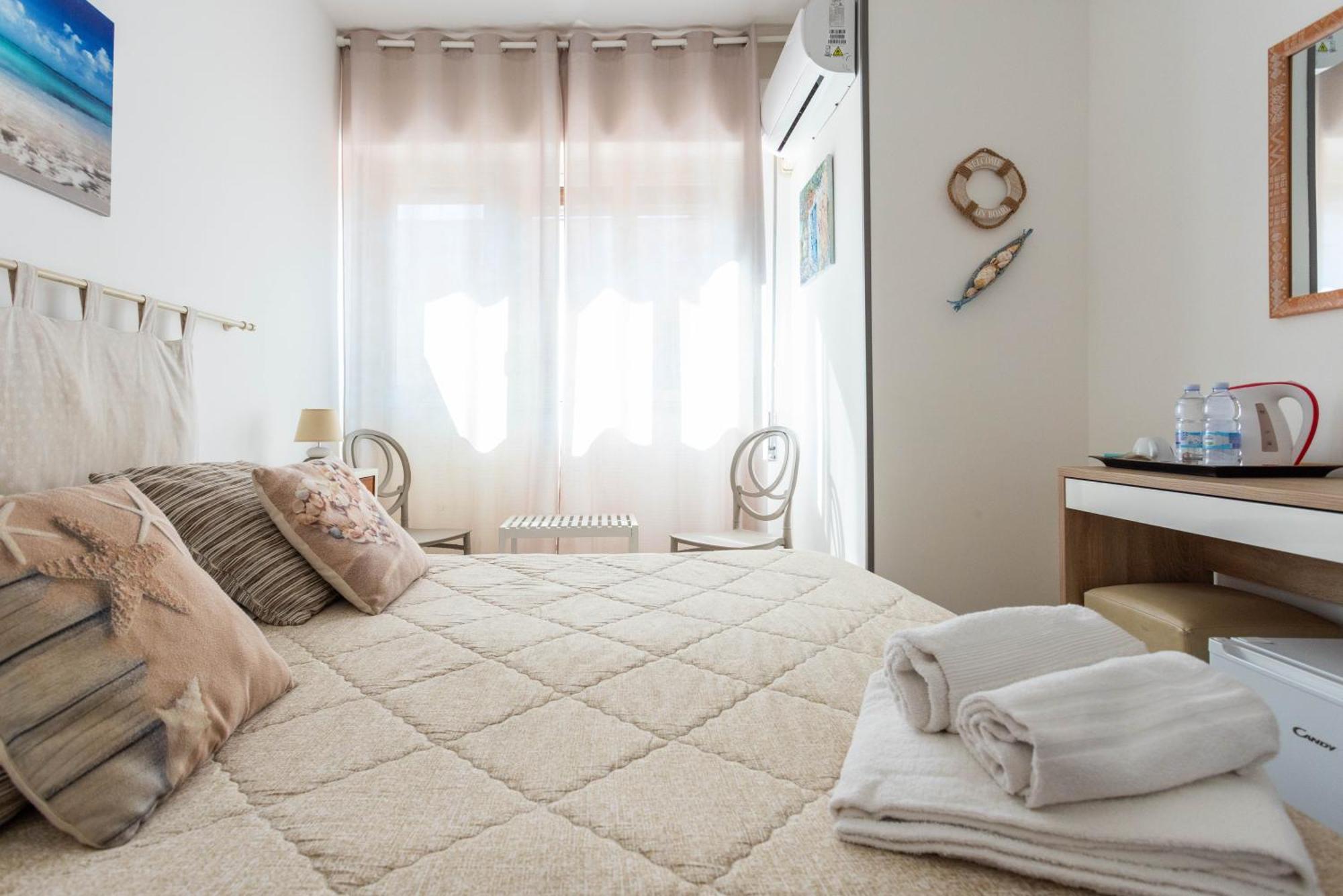 Mondello House Eraclea Hotel Екстериор снимка